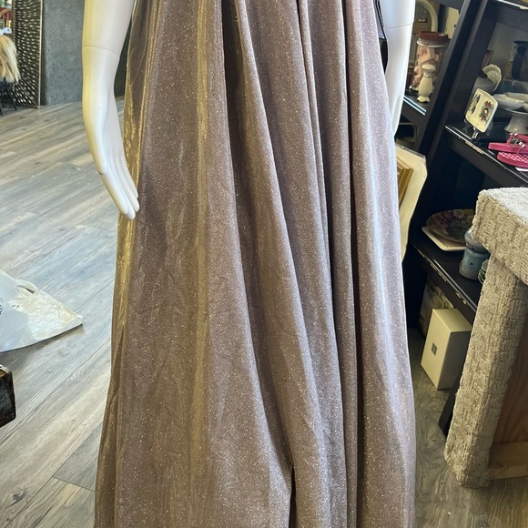 Dress - Picture 2 of 12